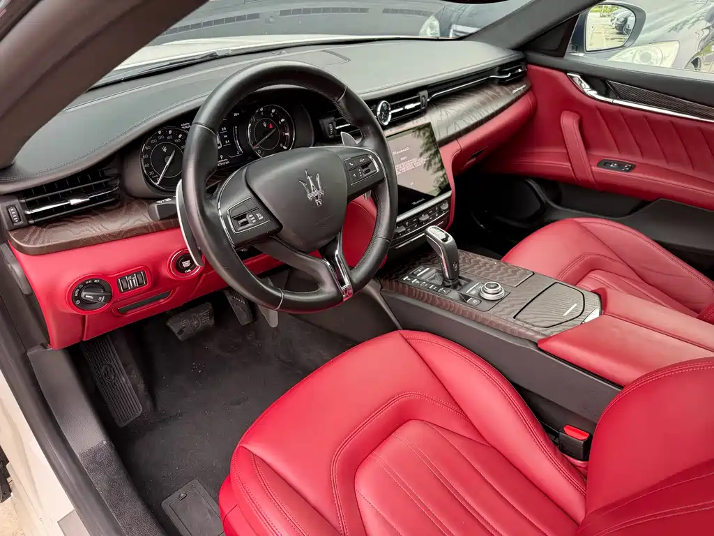 Quattroporte 3.0 T Luxury