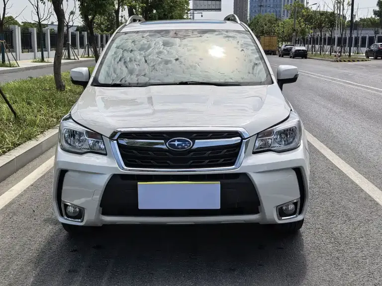 Subaru Forester 2.0 i Fashion Navigation