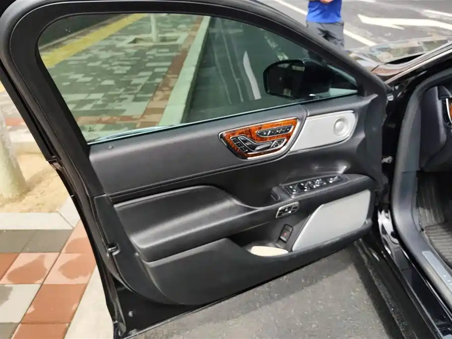 Lincoln Continental 林肯大陆 2018款 3.0 T 四驱尊耀版