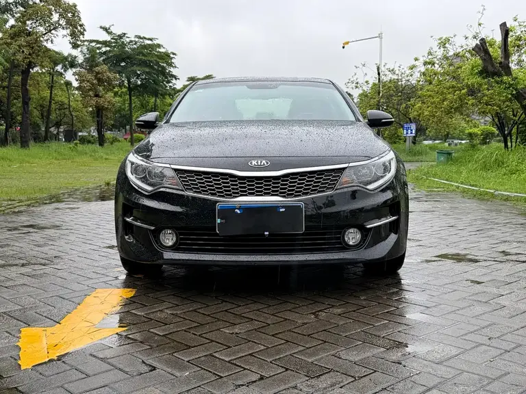 Kia K5 2.0 L Auto GLS