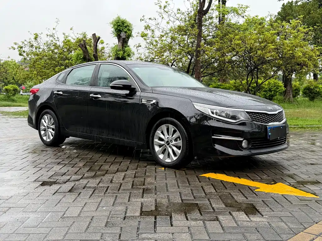 Kia K5 2.0 L Auto GLS