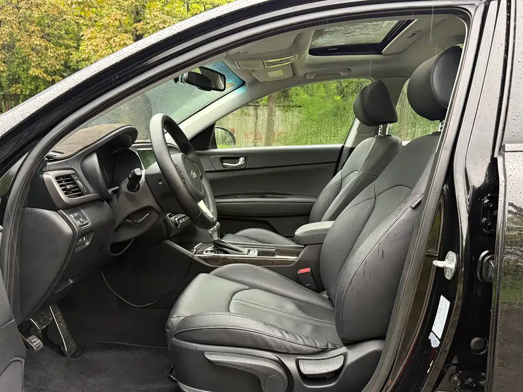 Kia K5 2.0 L Auto GLS