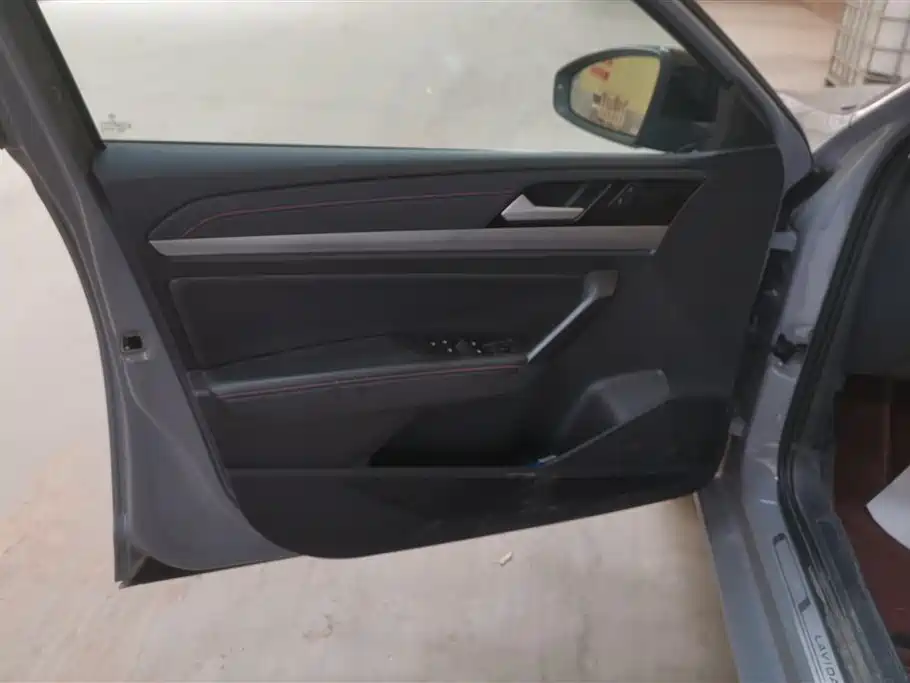 Lavida 300 TSI DSG Starry Sky Manyi