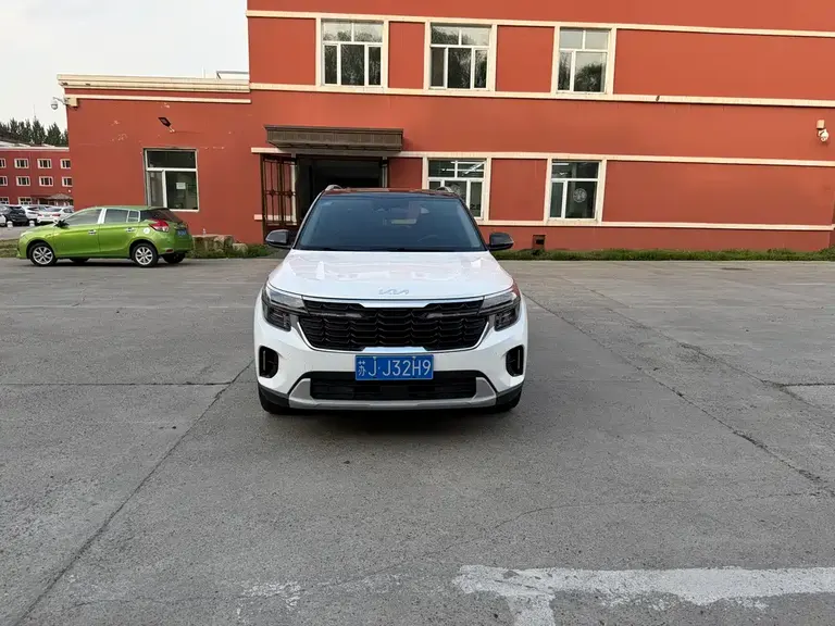 Kia Seltos 1.5 L CVT Luxury