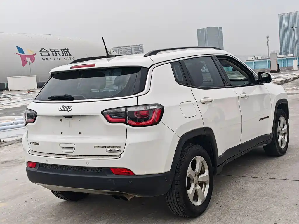 Compass 200 T Auto Home Enjoyment