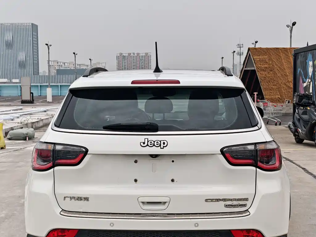 Compass 200 T Auto Home Enjoyment