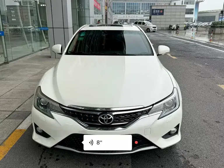 Toyota Mark X 2.5 V Style Sharp