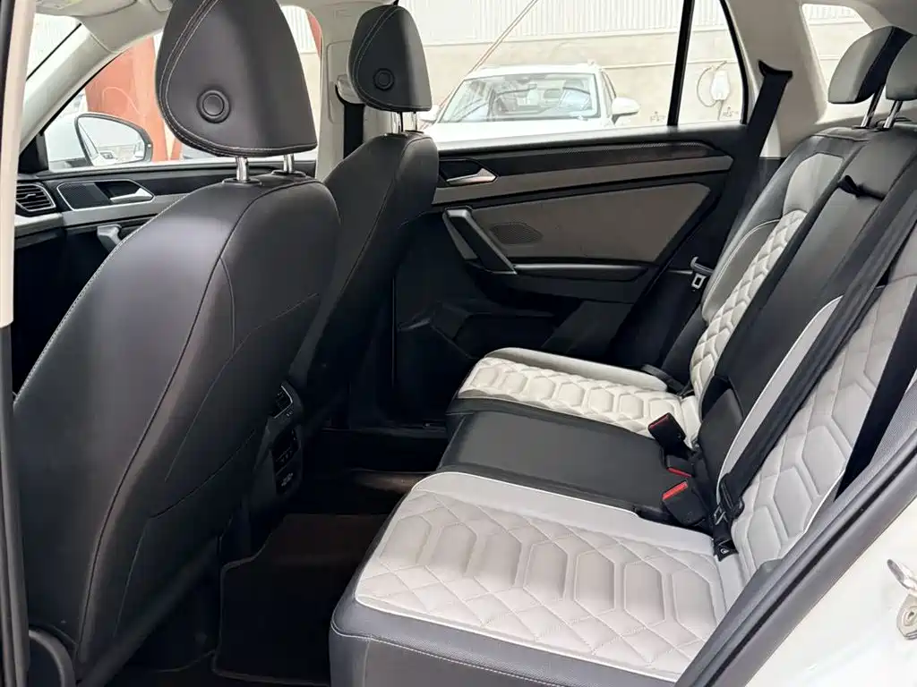 Tayron 280 TSI 2 WD Luxury Plus Advanced