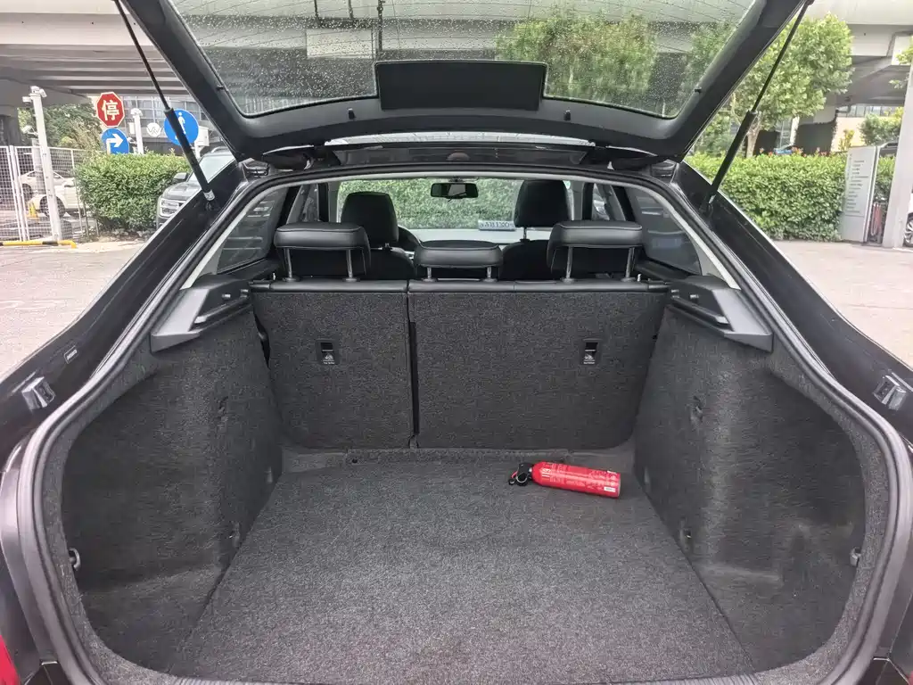 Octavia 1.6 L Auto Smart Travel