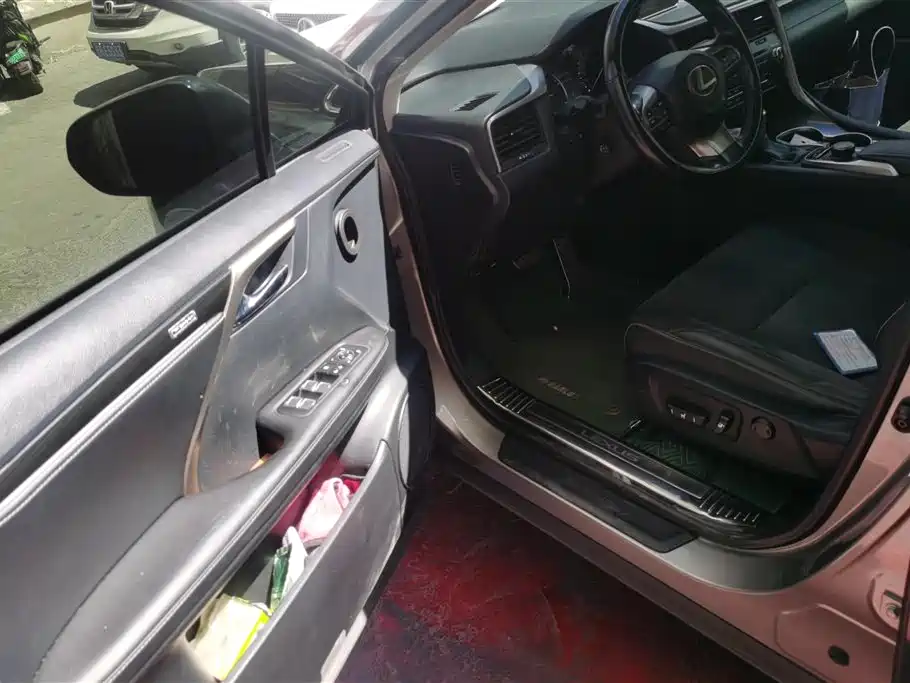 Lexus RX 300 2 WD Elite CN-V
