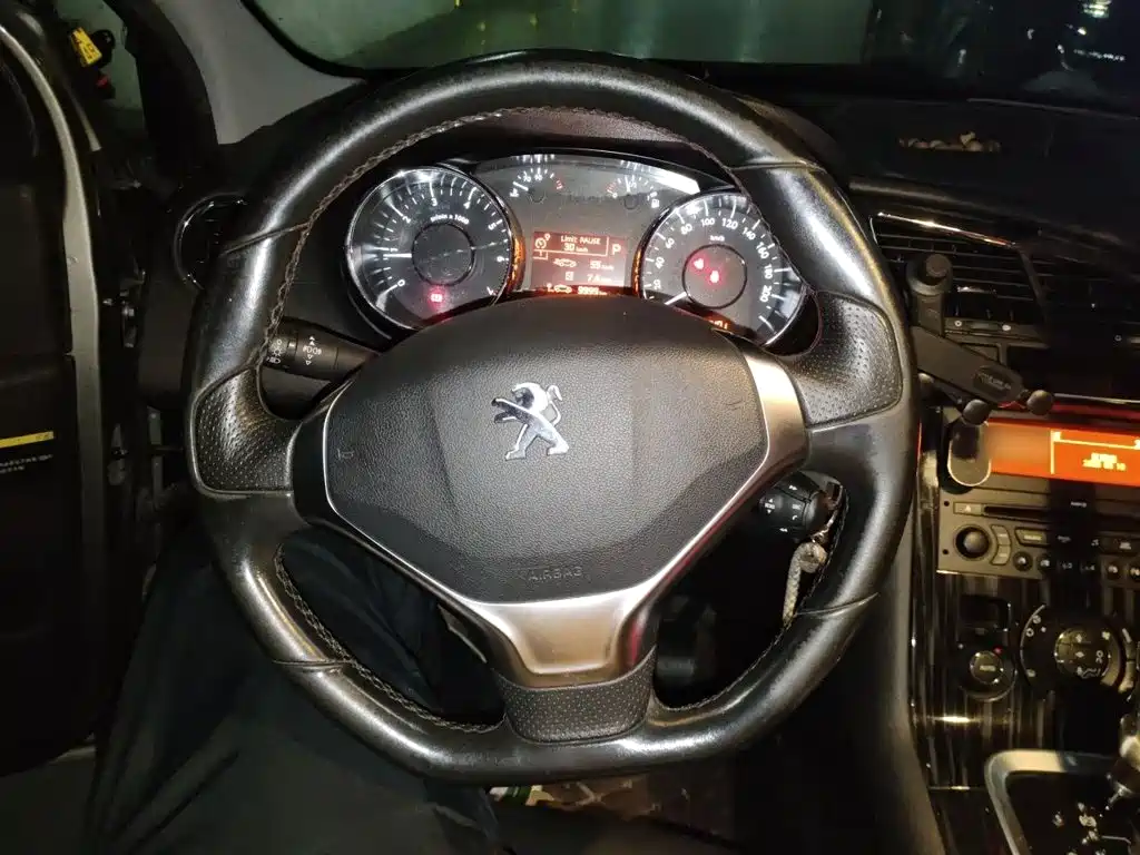 Peugeot 3008 2.0 L Auto Trendy