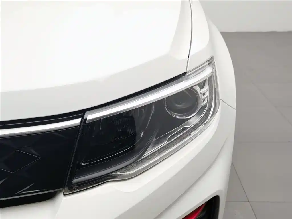 Changan CS35 PLUS 长安CS35 PLUS 2021款 荣耀百万版 1.6 L CVT豪华版