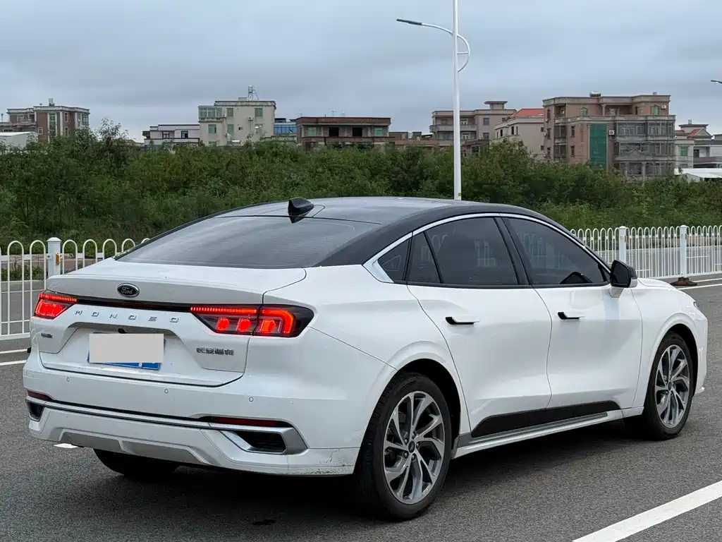 Mondeo EcoBoost 245 Supreme
