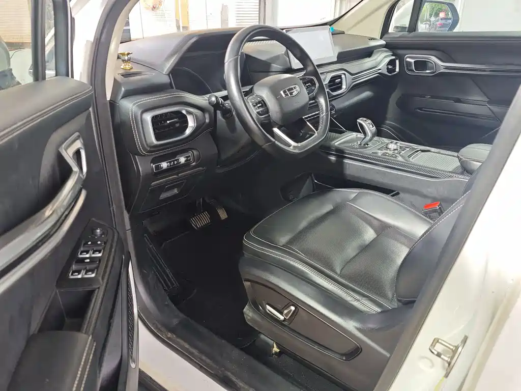 Haoyue 1.8 TD DCT Luxury 7-seat