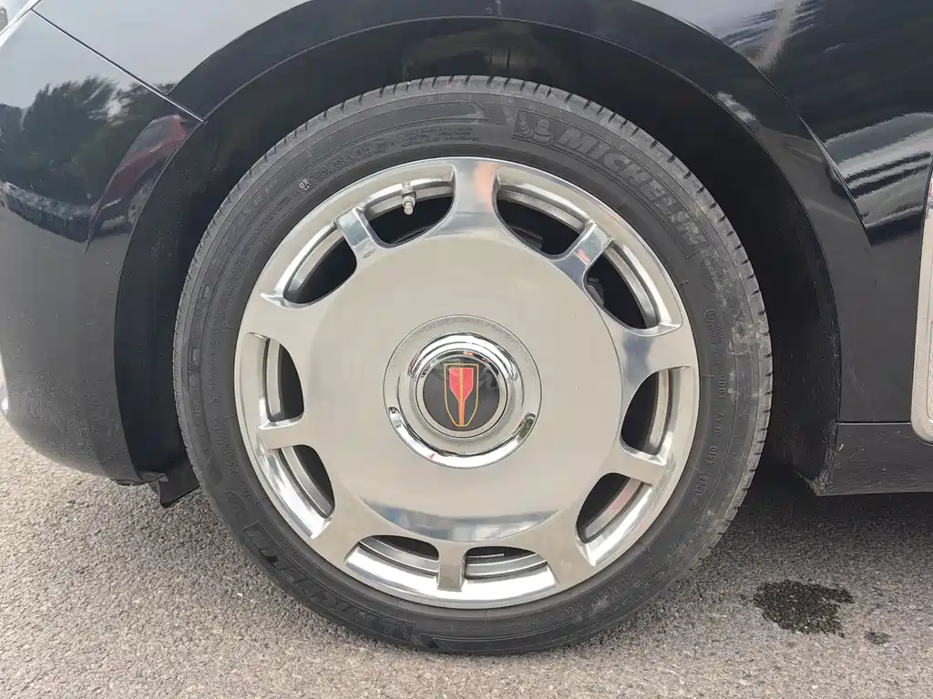 Hongqi H9 2.0 T Connected Flagship Enjoyment
