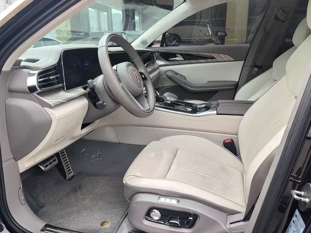 Hongqi H9 2.0 T Connected Flagship Enjoyment