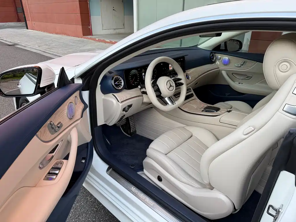 Mercedes-Benz E-Class (Import) E 260 Coupe