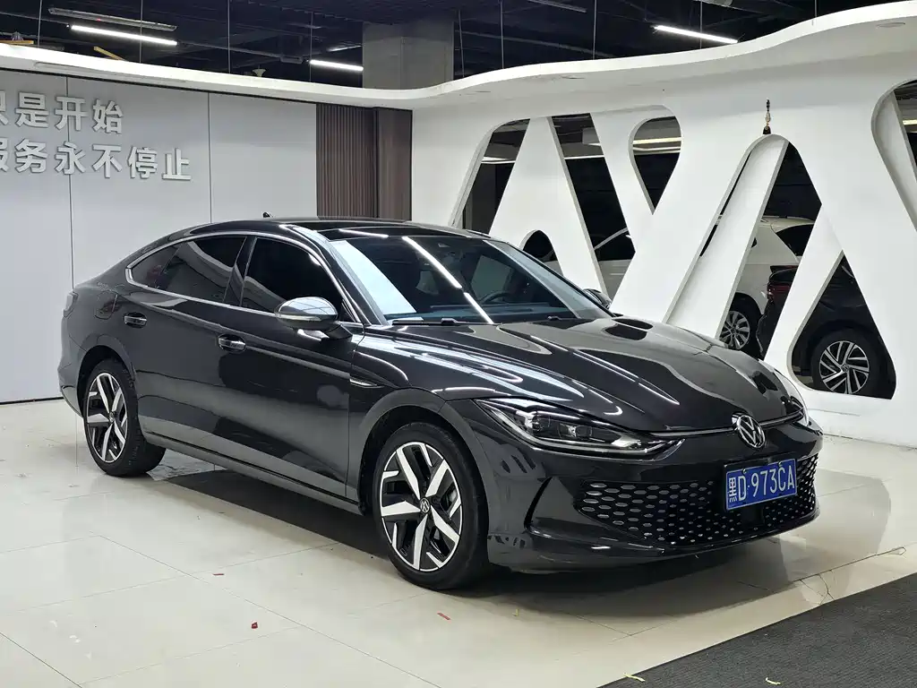 Lamando Lamando L 280 TSI DSG Spicy Cool