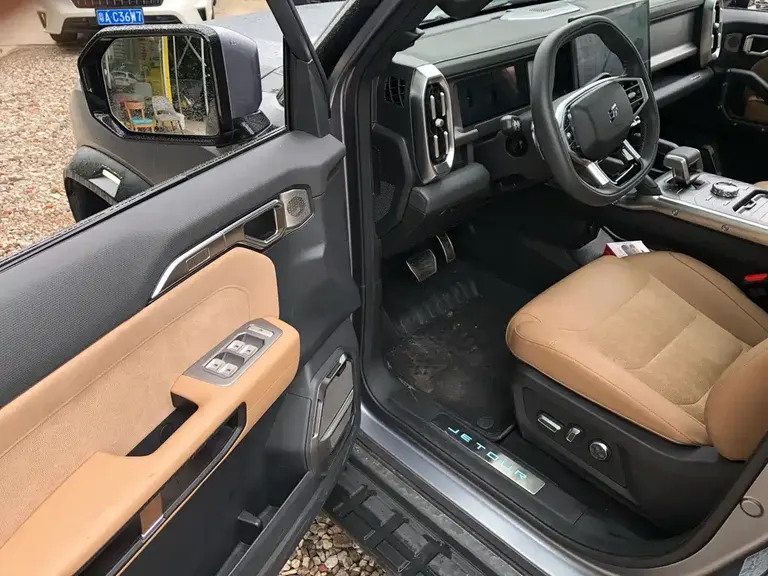 Jetour Traveller 2.0 T 4 WD Cross PRO+