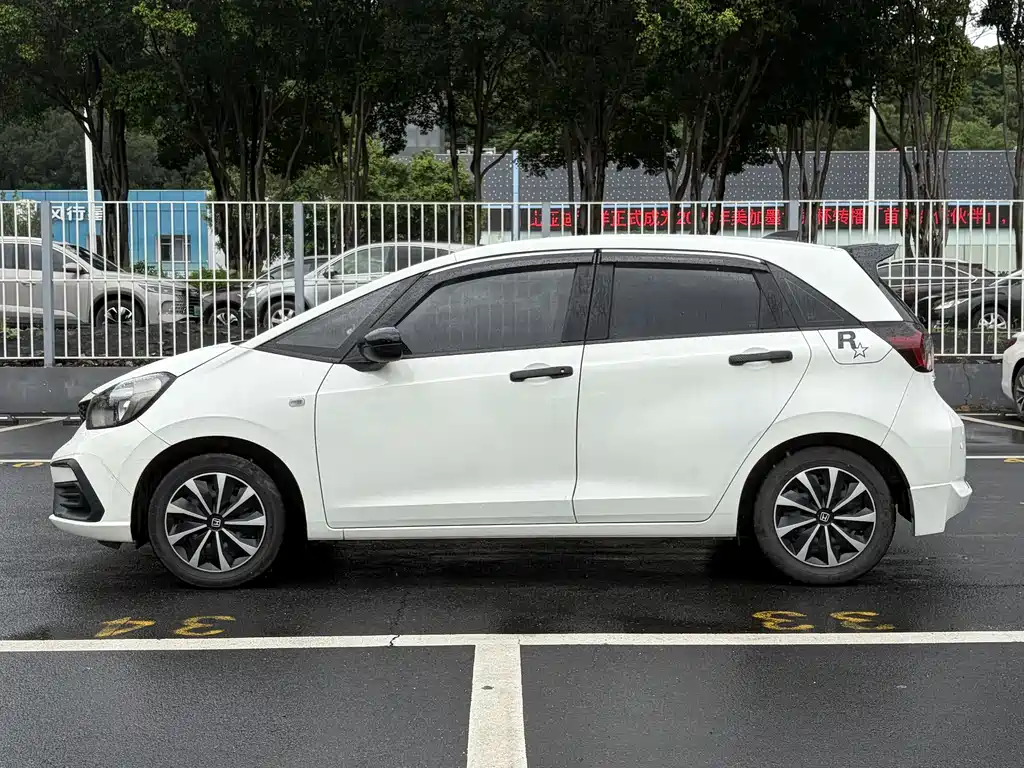 Fit 1.5 L CVT Trend Enjoyment
