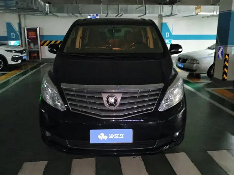 Dongfeng Lingzhi PLUS 菱智PLUS 2022款 旅行版 2.0 L 手动舒适型 7座