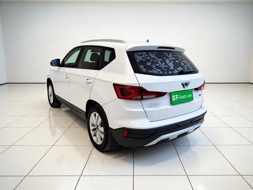 Jetta VS5 280 TSI Auto Progressive