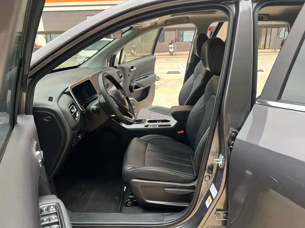 GAC Trumpchi GS3 传祺GS3 2021款 POWER 270 T 自动劲爽版