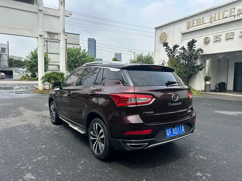 GAC Trumpchi GS4 200 T G-DCT Luxury