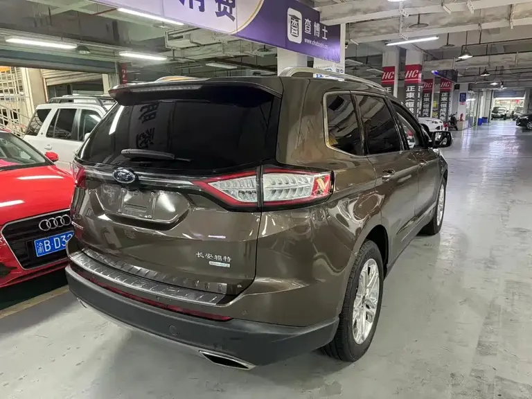 Ford Edge EcoBoost 245 2 WD Grand Sharp 7-seat