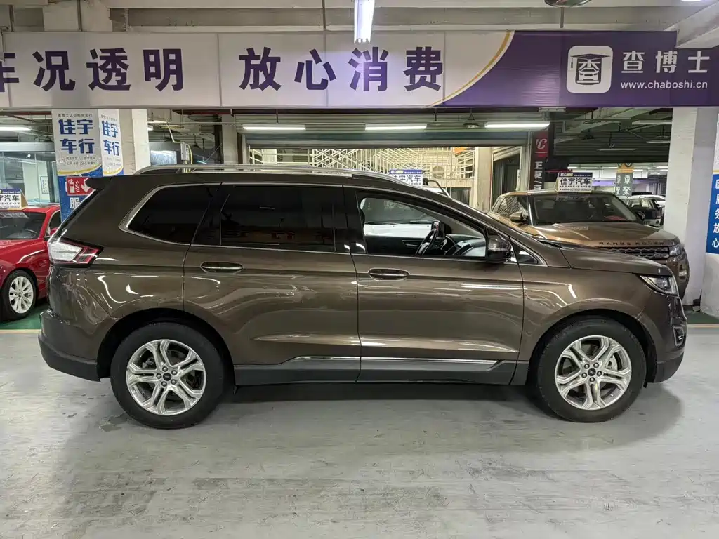 Edge EcoBoost 245 2 WD Grand Sharp 7-seat