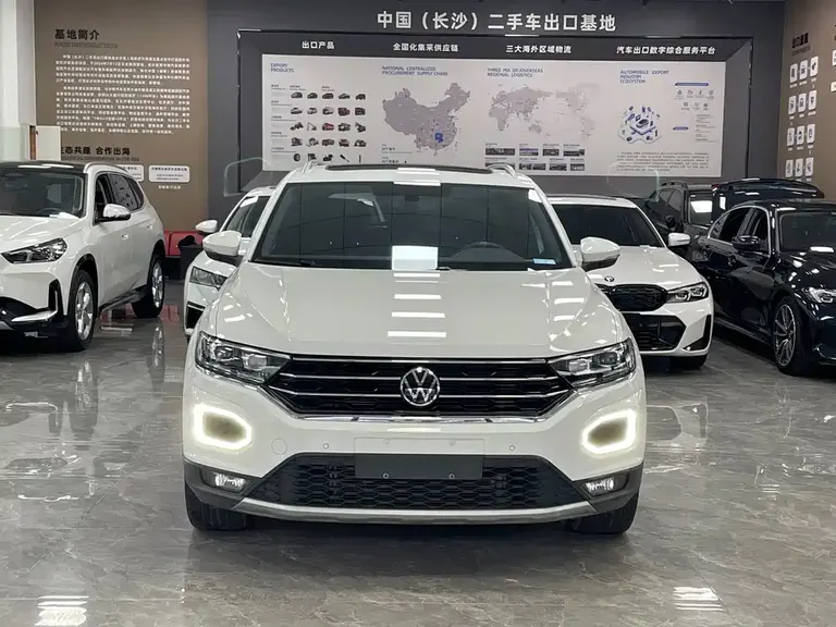 Volkswagen T-ROC 280 TSI DSG 4 WD Luxury Connected