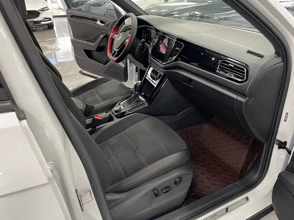 T-ROC 280 TSI DSG 4 WD Luxury Connected