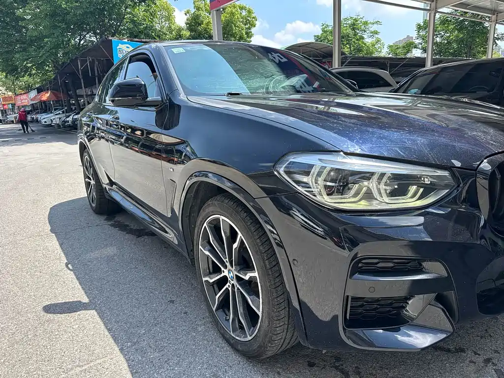 BMW X4 xDrive25 i M Sport Package