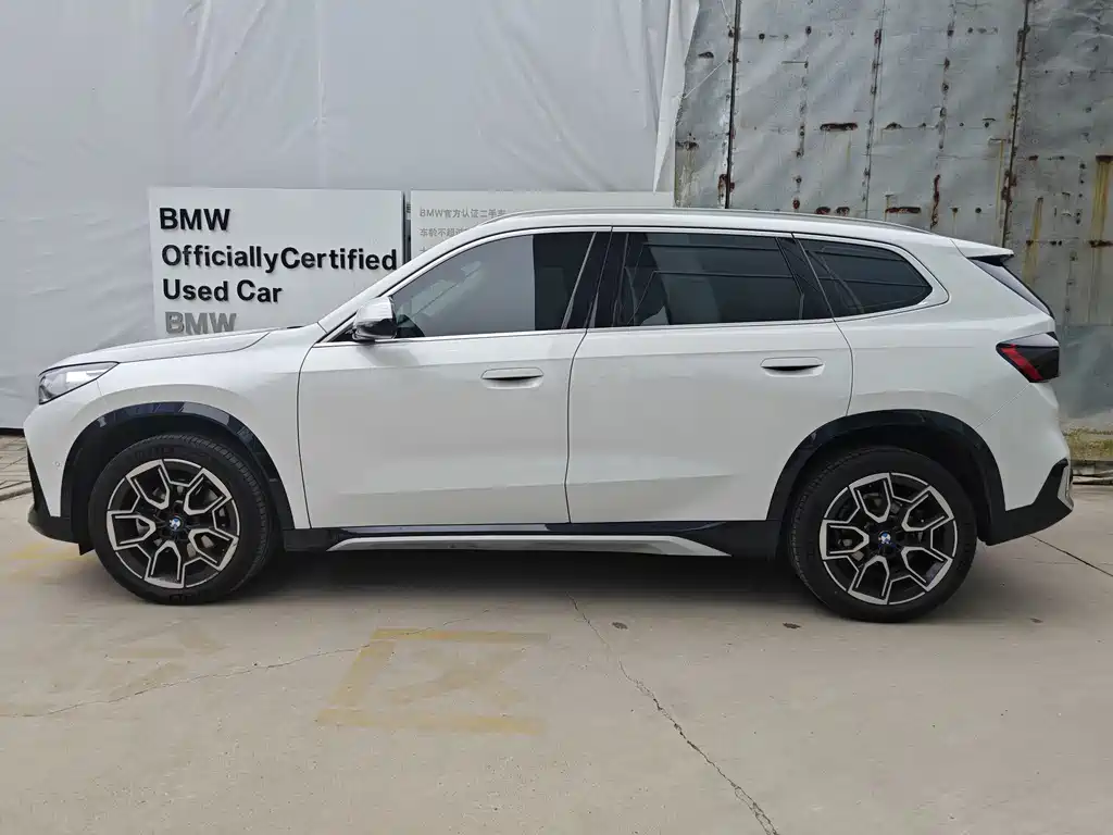 BMW X1 sDrive25 Li X Design Package