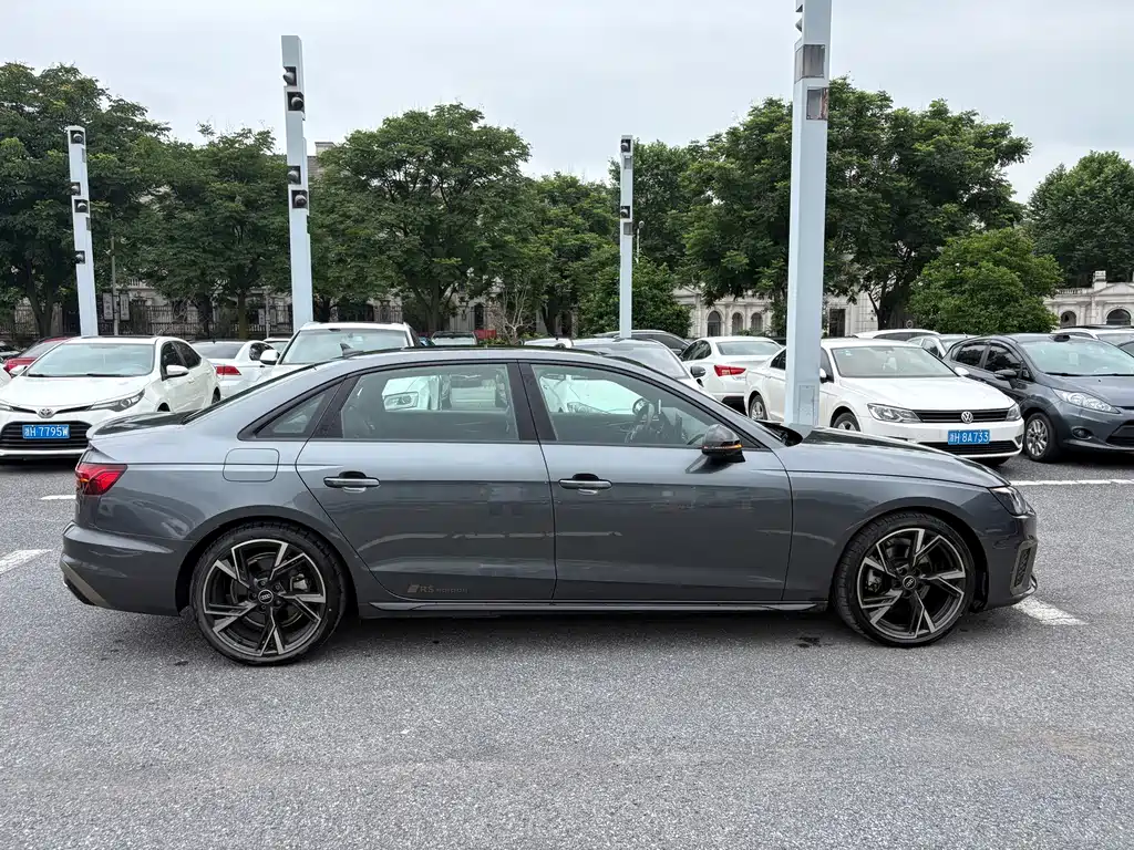 Audi A4 L 40 TFSI quattro RS Speed Kit
