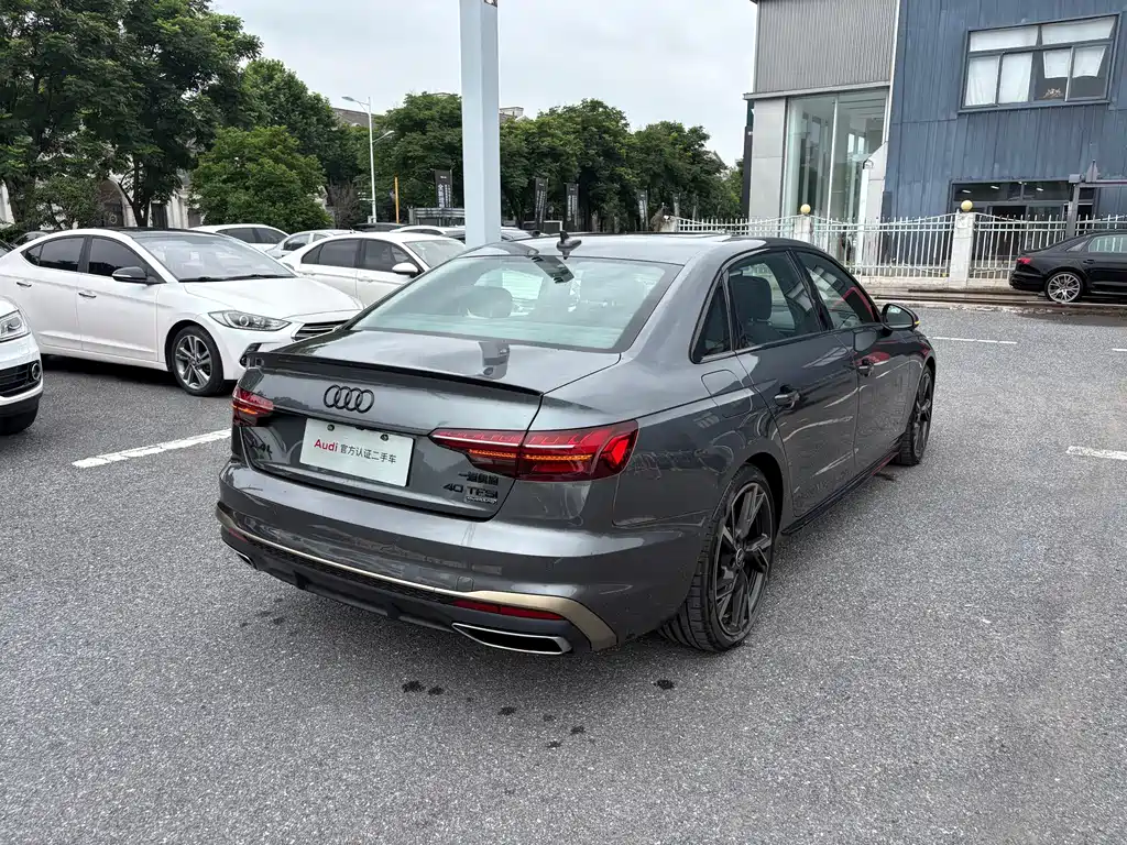 Audi A4 L 40 TFSI quattro RS Speed Kit