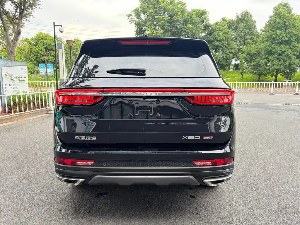 Jetour X90 PLUS 捷途X90 PLUS 2024款 1.6 TD DCT别墅 7座
