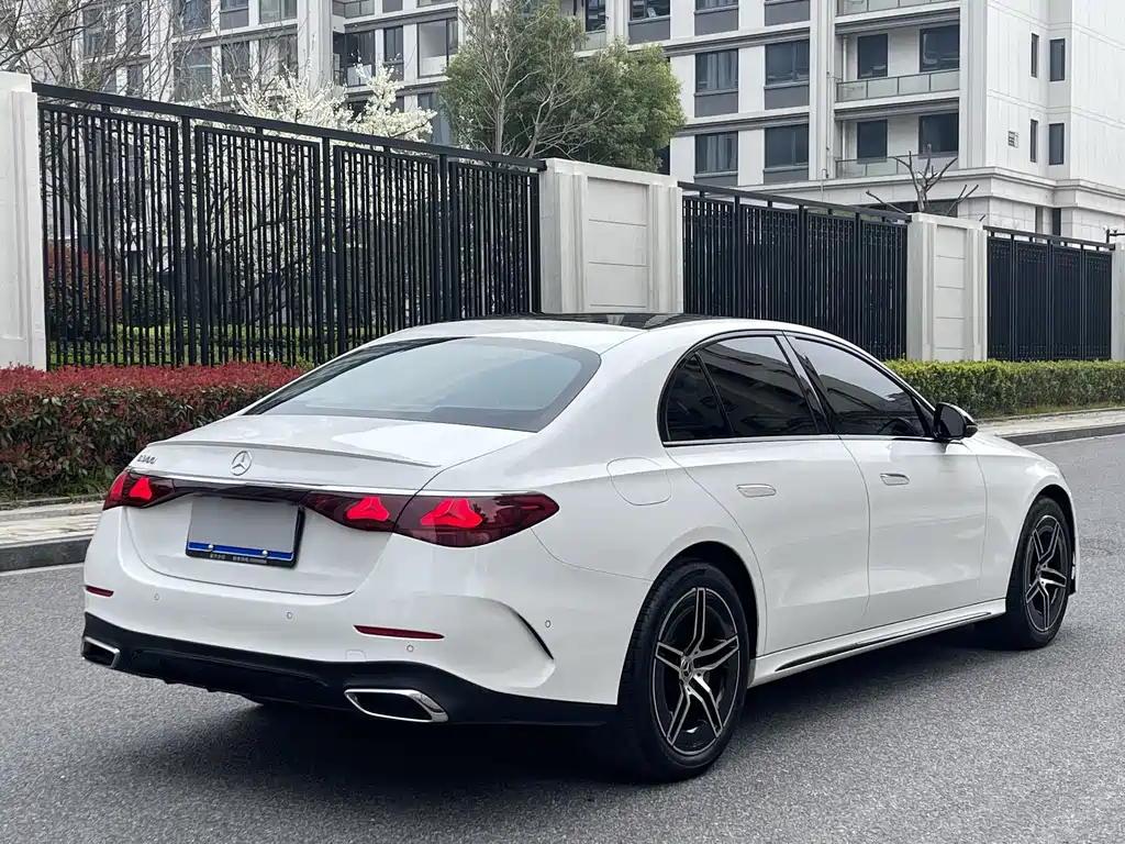 Mercedes-Benz E-Class (Import) E 300 Fashion Sport