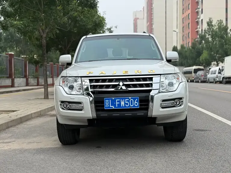 Mitsubishi Pajero (Import) 3.0 L Auto Standard