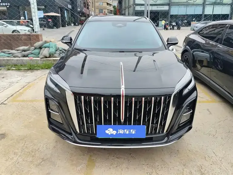 Hongqi HS3 PHEV 115 km Power Action