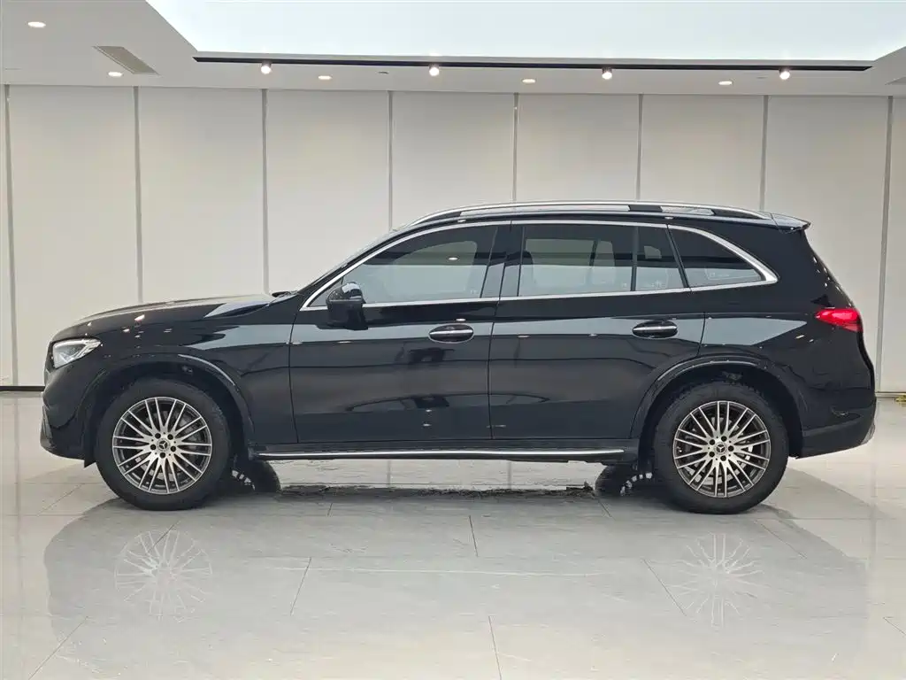 Mercedes-Benz GLC Facelift GLC 300 L 4 MATIC Dynamic 5-seat