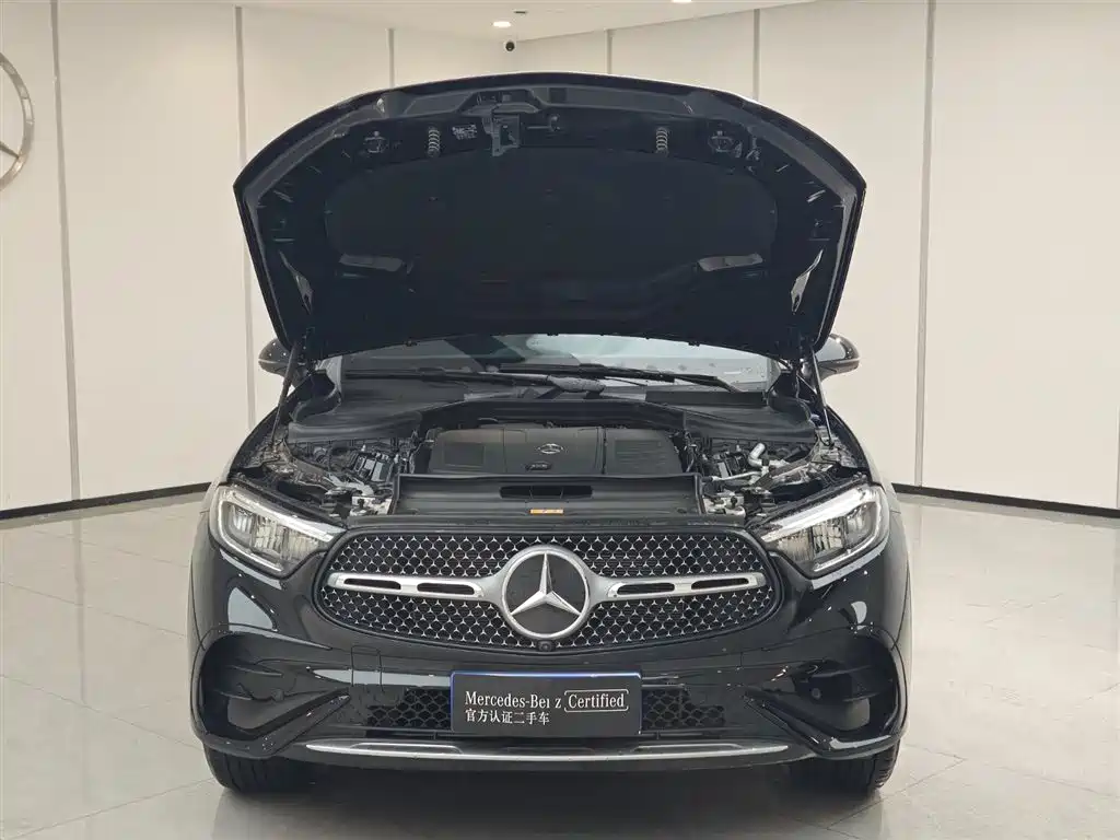 Mercedes-Benz GLC Facelift GLC 300 L 4 MATIC Dynamic 5-seat