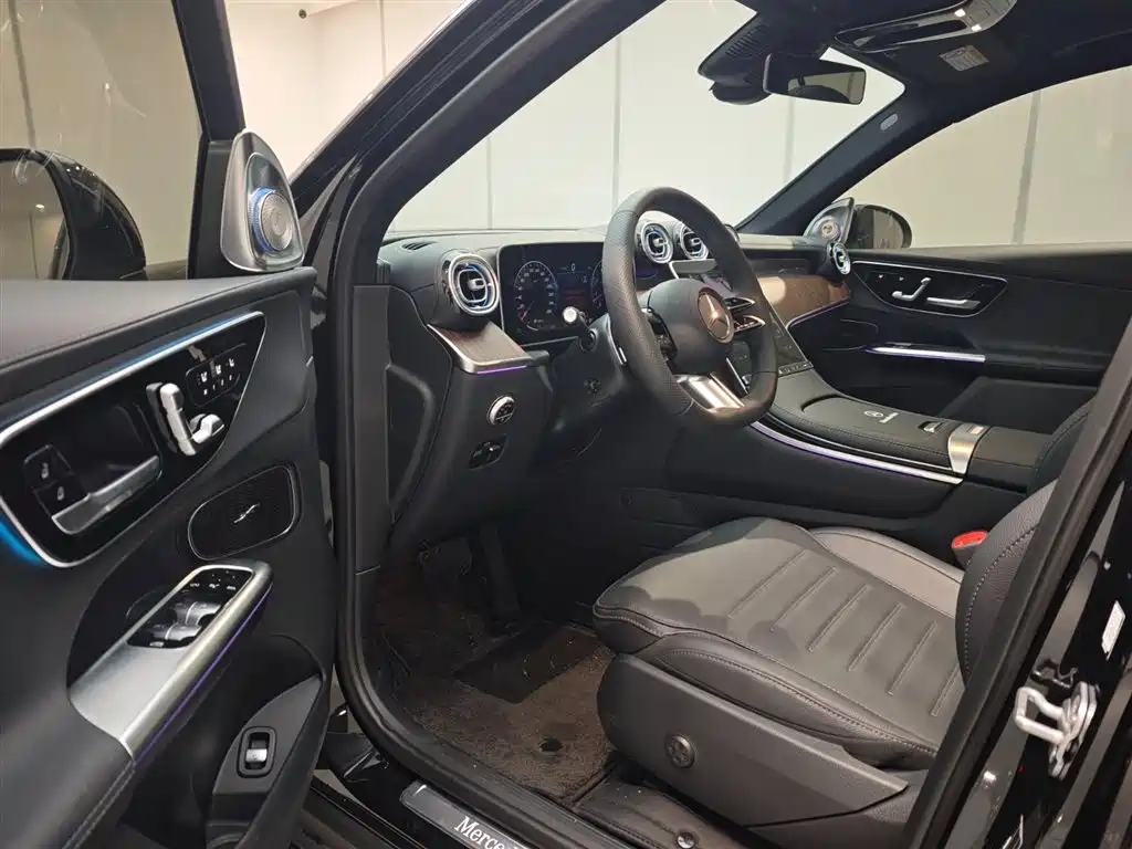 Mercedes-Benz GLC Facelift GLC 300 L 4 MATIC Dynamic 5-seat