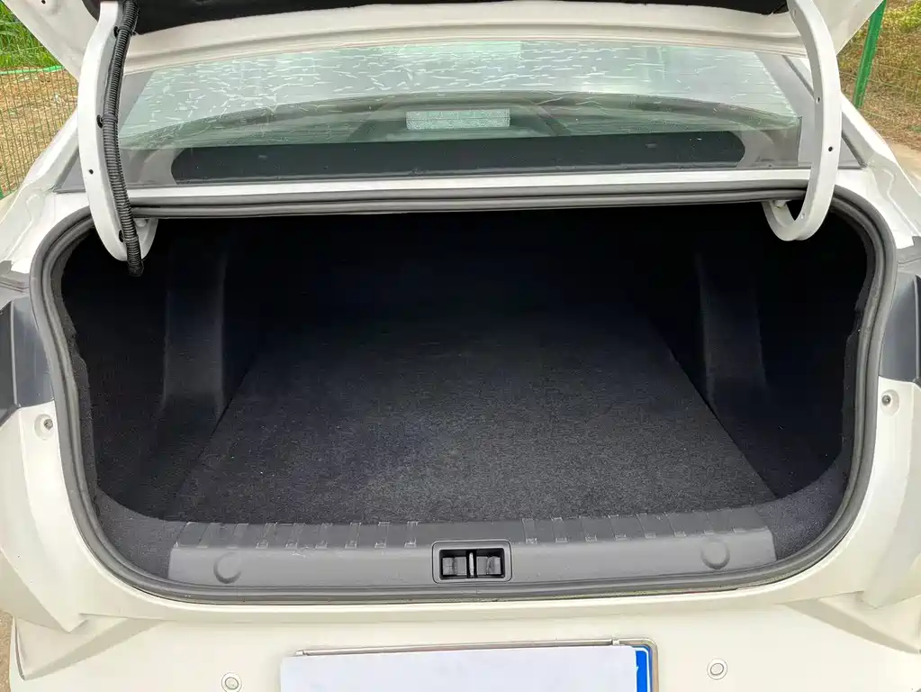 Yixuan 230 T Auto Shadow Chase