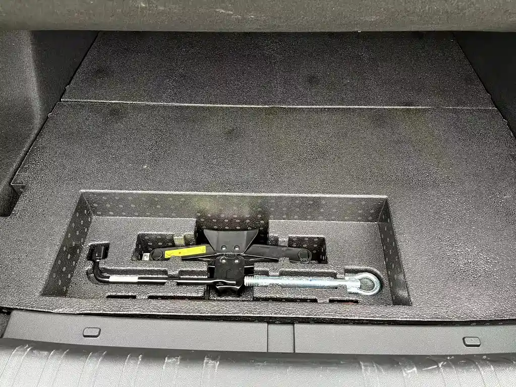 Yixuan 230 T Auto Shadow Chase