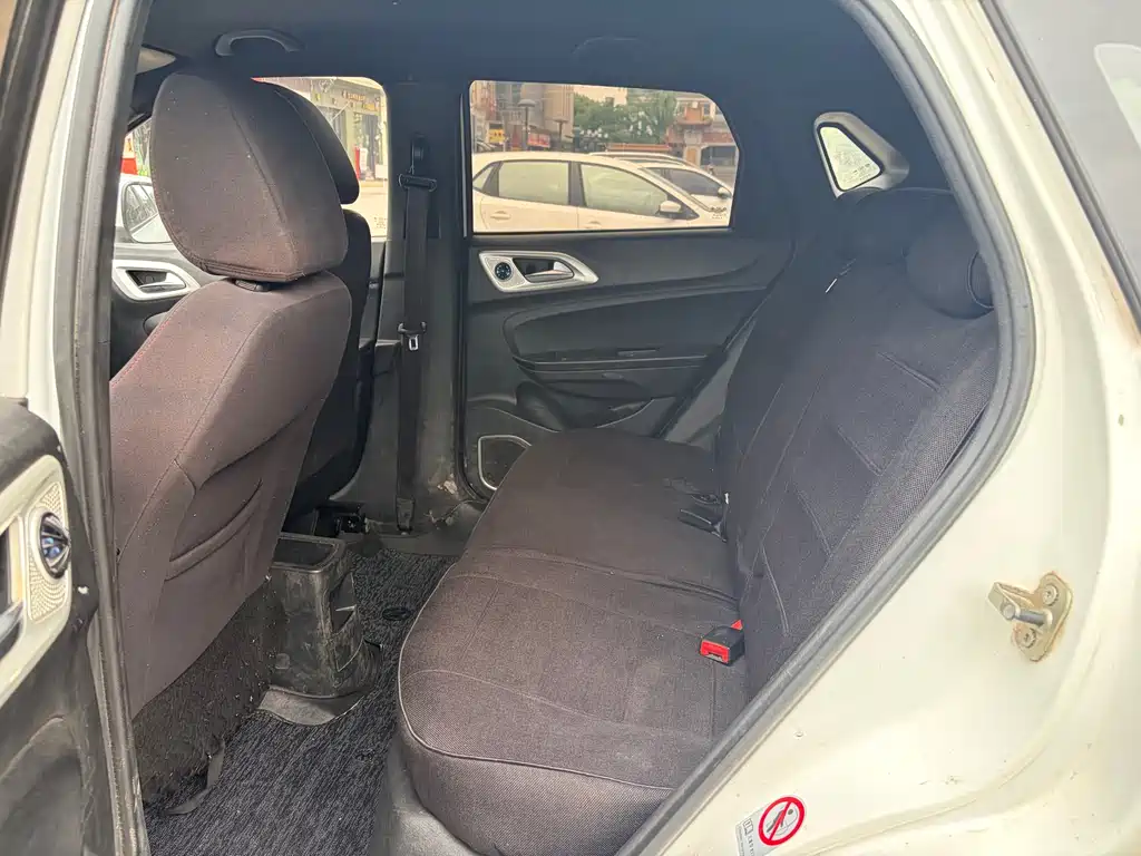 Brilliance V3 中华V3 2015款 1.5 L 手动舒适型