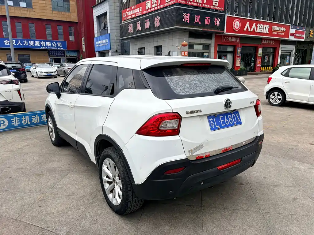 Brilliance V3 中华V3 2015款 1.5 L 手动舒适型