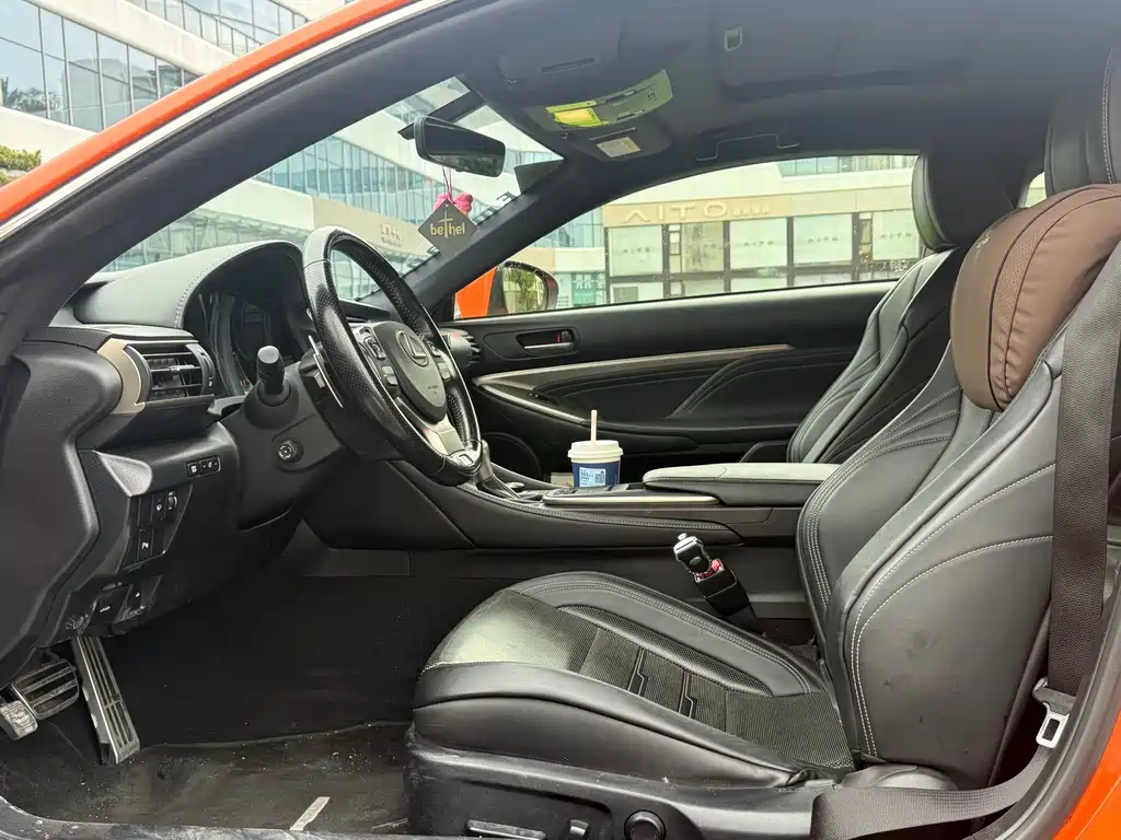 Lexus RC 200 t F SPORT