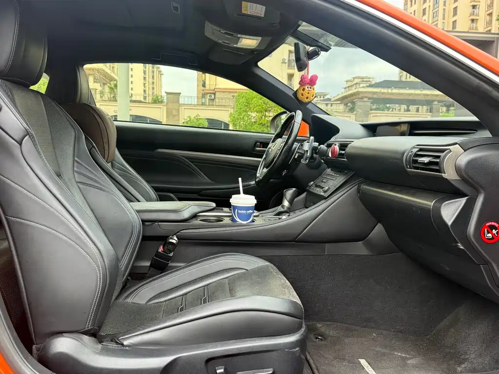 Lexus RC 200 t F SPORT