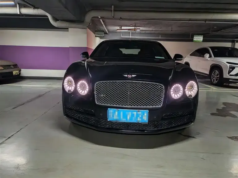 Bentley Flying Spur 4.0 T V8 Distinguished